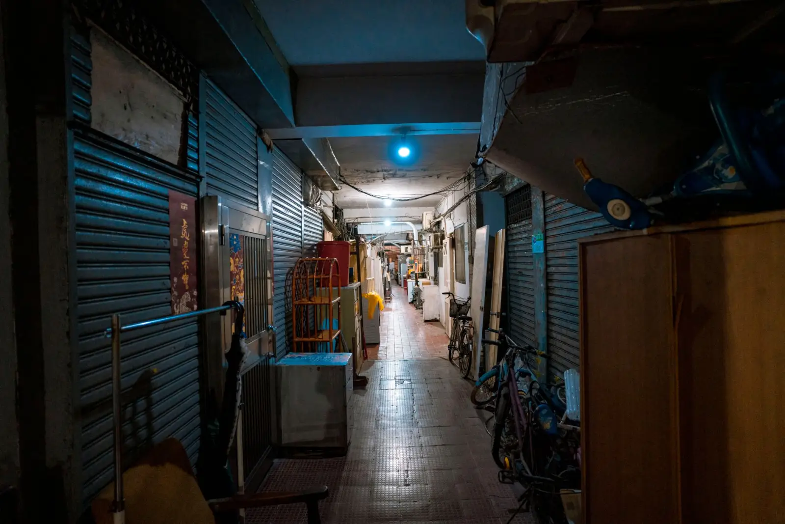 2025年上海市办公用品采购新规对图文店运营的影响分析